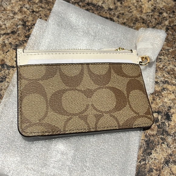 Coach Attachment Card Case In Signature Canvas - Picture 5 of 7